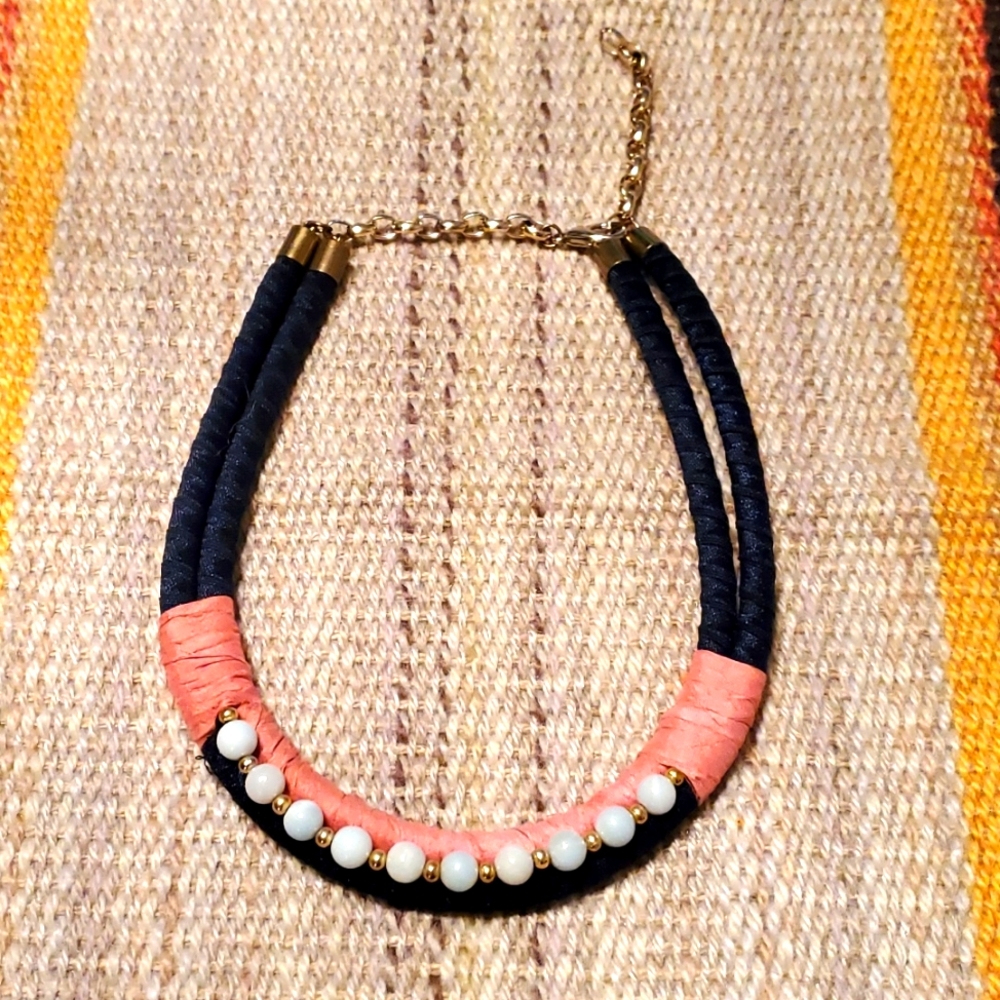 Silk and beads necklace